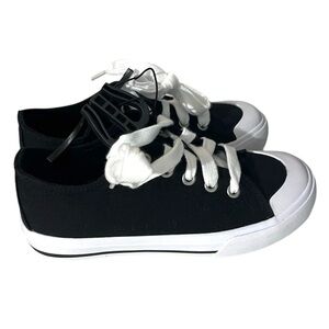 New Wonder Nation Girl’s Boy’s Black and White Canvas Sneakers Size 13 NWT